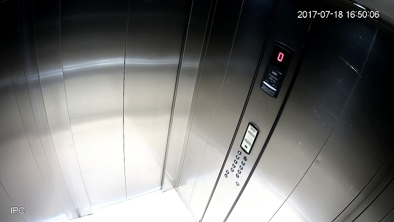 Камера видеонаблюдения в лифте